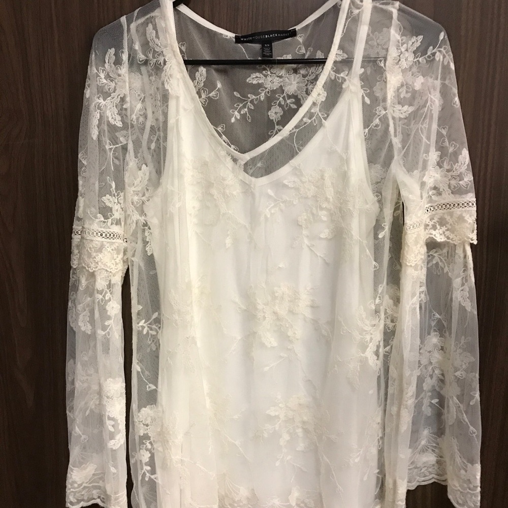 White House Black Market white LS lace wide sleeve